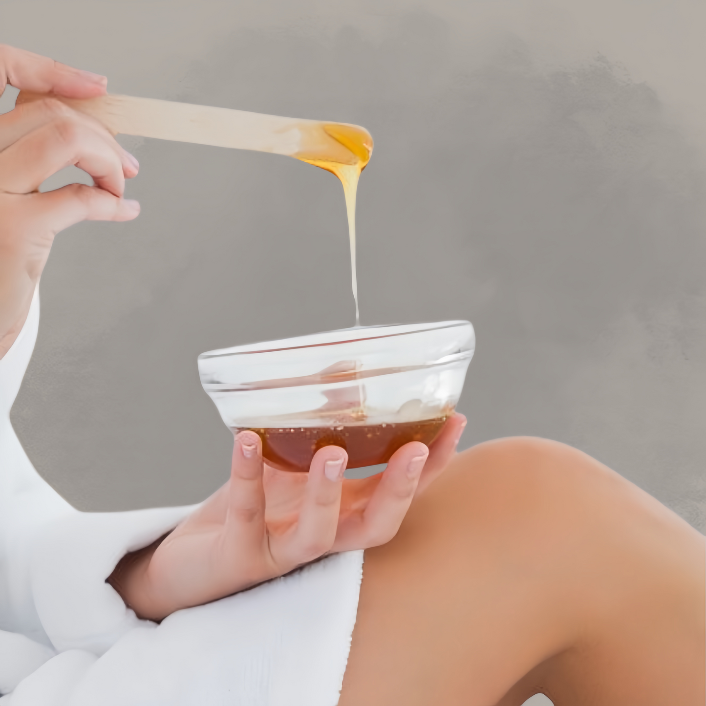 Experience the ultimate smoothness with our Full Body Waxing service at Serenease. Say goodbye to unwanted hair from head to toe.