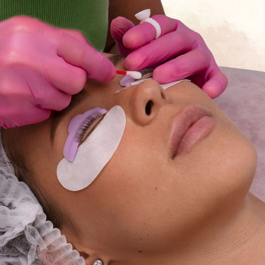 Experience the ultimate lash enhancement with a Keratin Lash Lift with Tint at Serenease. Lift, curl, and darken your lashes for a stunning, long-lasting result.